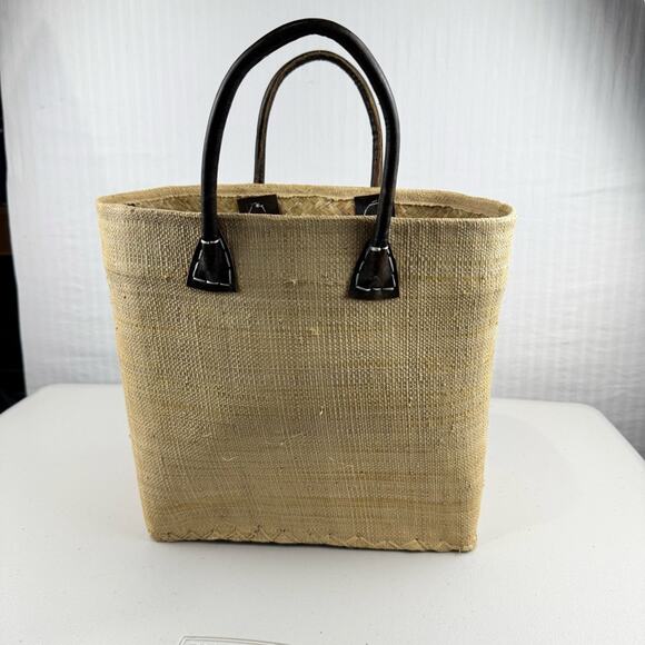 ONIGO Elegant Natural Woven Handmade French Basket Tan Tote Bag Leather Handles - Picture 1 of 7